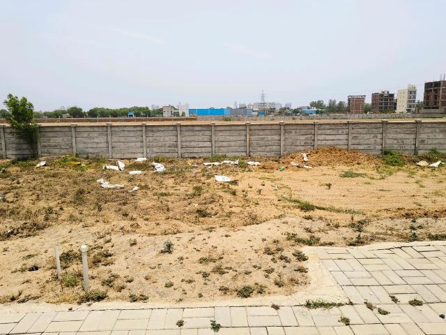 Land for sale in Hariana