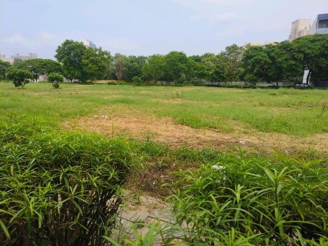 Land for sale in Hariana