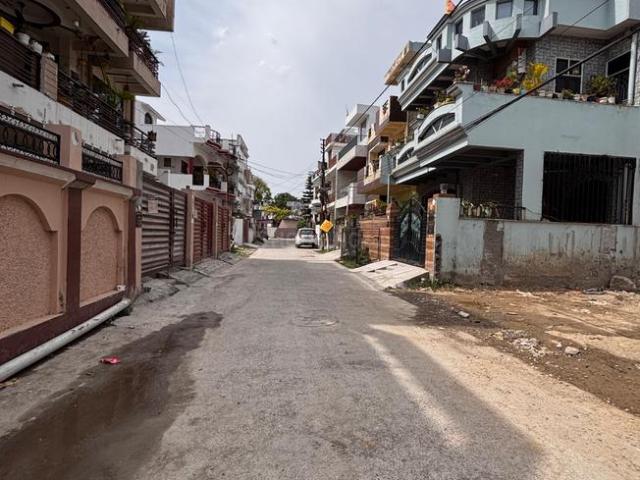 Land for sale in Kedarpur, Uttarakhand