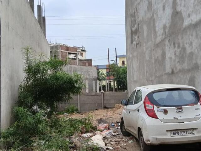 Land for sale in Madya