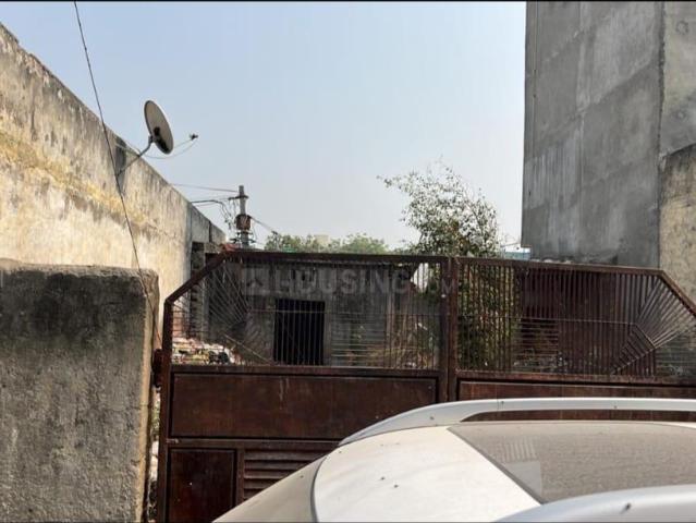 Land for sale in West Delhi, Deri