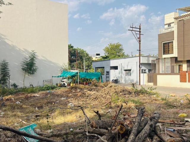 Land for sale in Madya
