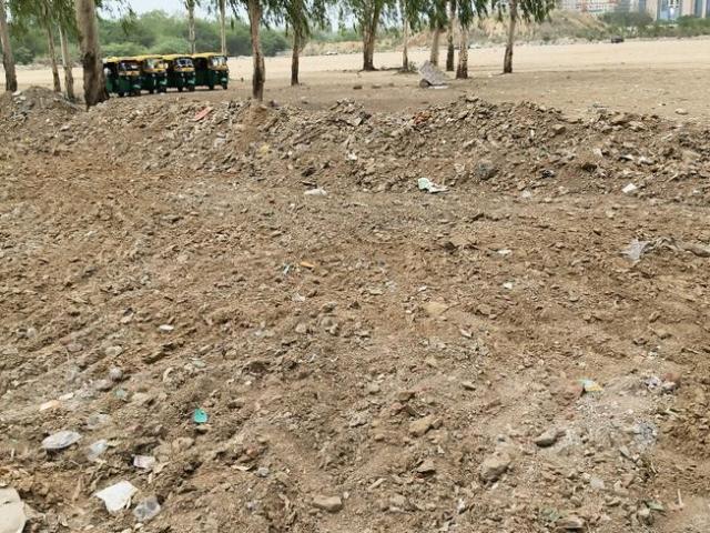 Land for sale in Hariana
