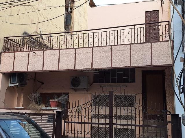 Land for sale in West Delhi, Deri