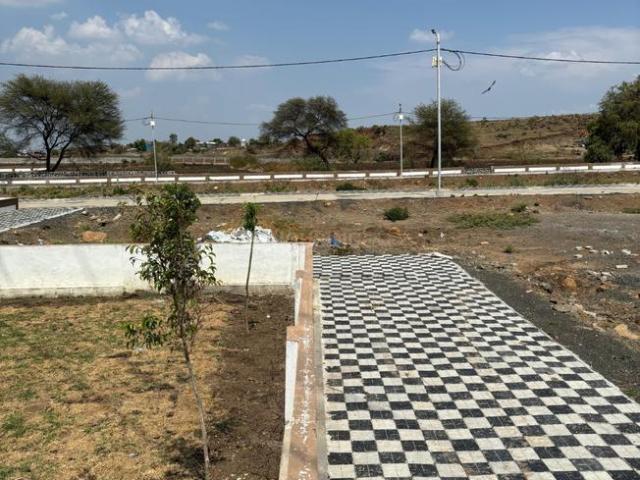 Land for sale in Madya
