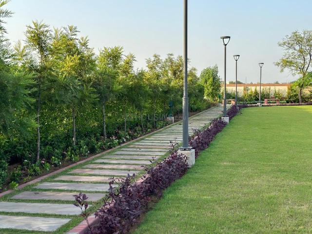 Land for sale in Hariana