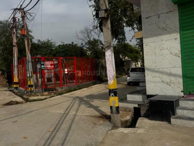Land for sale in South West Delhi, Deri