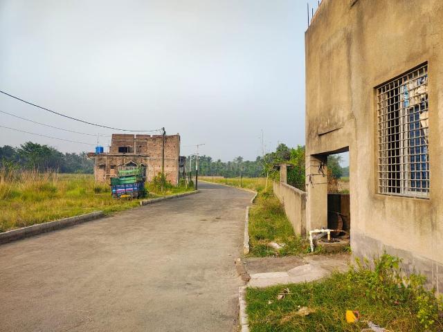 Land for sale in Calcutta, West Bengal