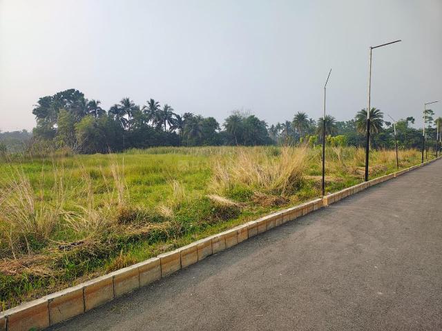 Land for sale in Calcutta, West Bengal