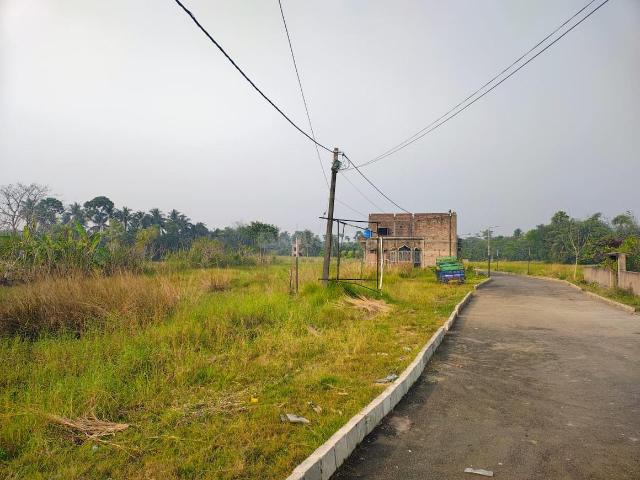 Land for sale in Calcutta, West Bengal