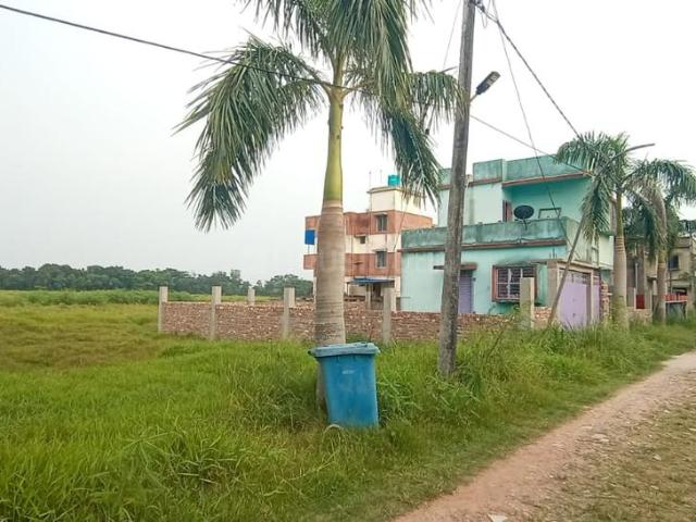 Land for sale in Calcutta, West Bengal