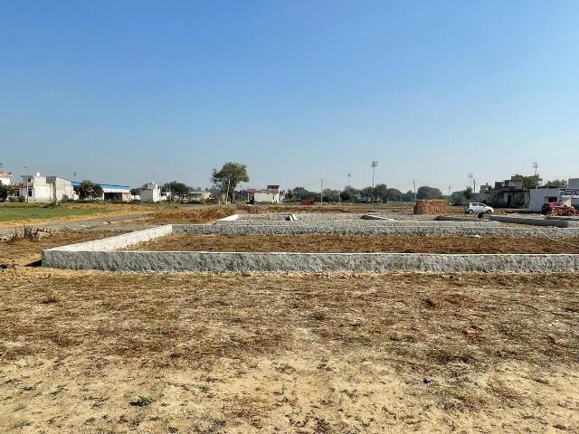 Land for sale in South West Delhi, Deri