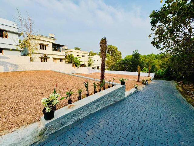 Land for sale in Cochin, Kerala