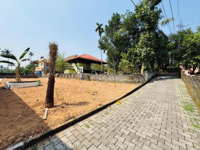 Land for sale in Cochin, Kerala