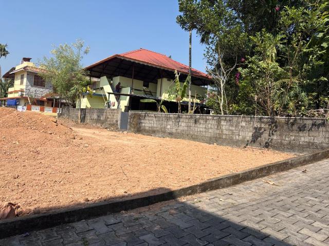 Land for sale in Cochin, Kerala