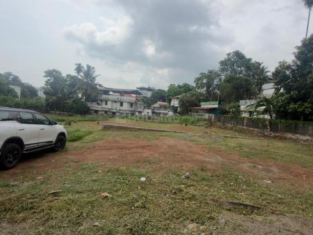 Land for sale in Nilampathinjamugal, Ernakulam
