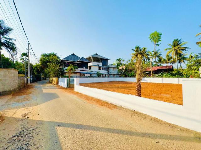 Land for sale in Cochin, Kerala