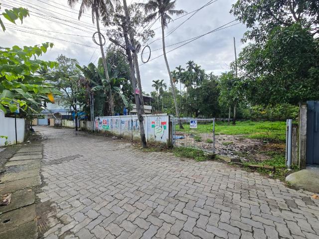 Land for sale in Cochin, Kerala