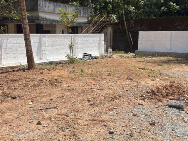 Land for sale in Cochin, Kerala