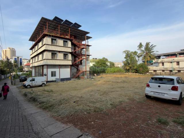 Land for sale in Nilampathinjamugal, Ernakulam