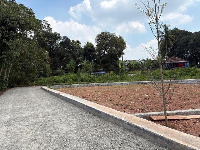Land for sale in Nilampathinjamugal, Ernakulam