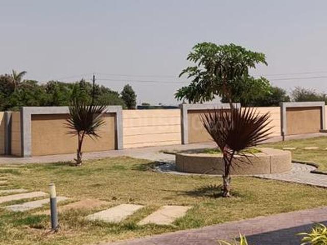 Land for sale in Madya