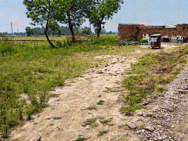 Land for sale in North West Delhi, Deri