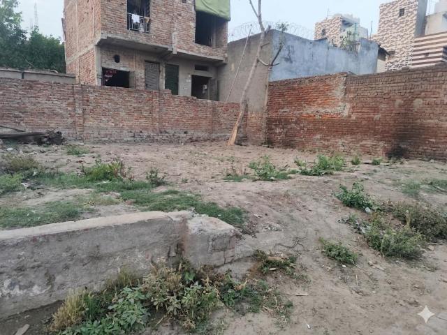 Land for sale in North West Delhi, Deri
