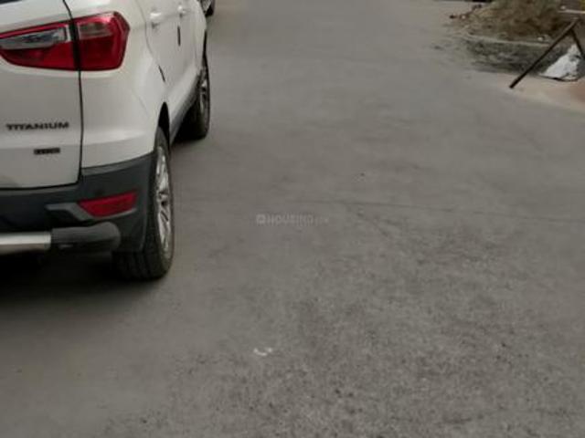 Land for sale in North West Delhi, Deri
