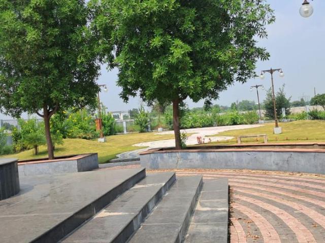 Land for sale in National Capital Territory Of Delhi