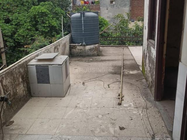 Land for sale in East Delhi, Deri