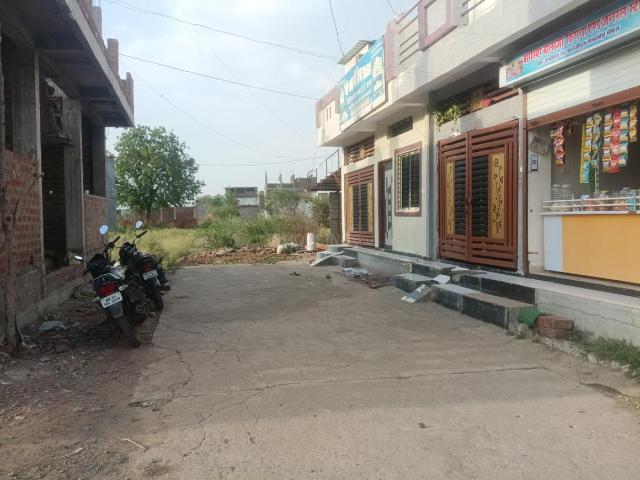 Land for sale in Madya