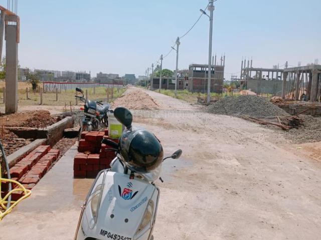 Land for sale in Madya