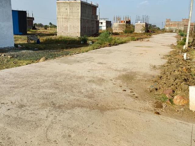 Land for sale in Madya