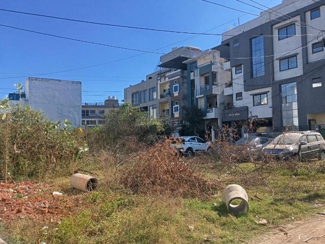 Land for sale in Madya
