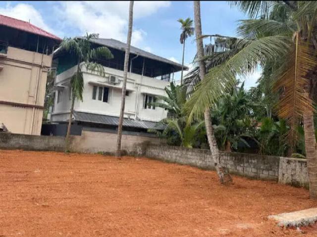 Land for sale in Cochin, Kerala