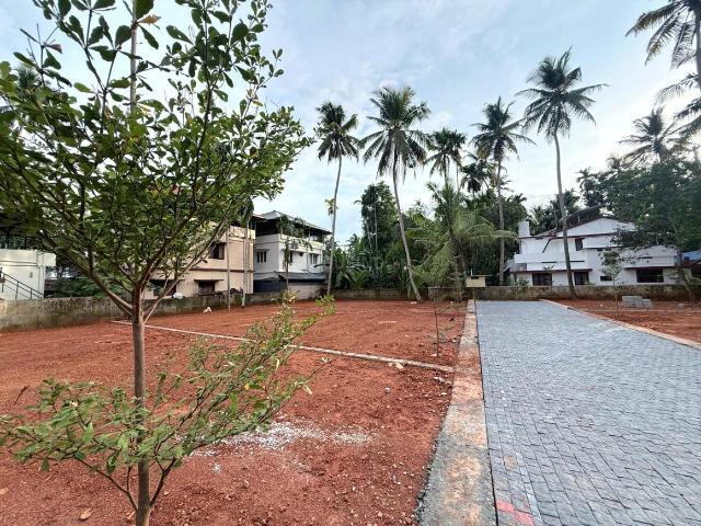 Land for sale in Cochin, Kerala