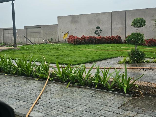 Land for sale in Madya