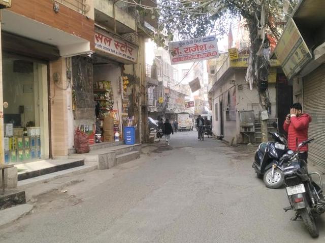 Land for sale in East Delhi, Deri