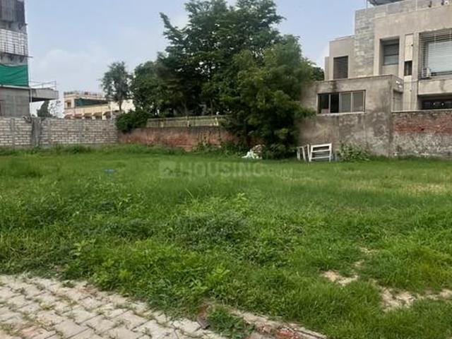 Land for sale in Sarkhej, Gujarat