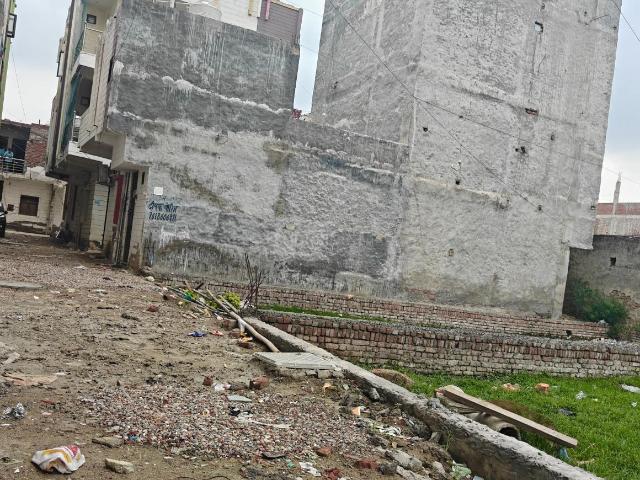Land for sale in Gaur City 2, Gautam Buddha Nagar