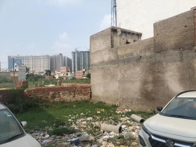 Land for sale in Gaur City 2, Gautam Buddha Nagar