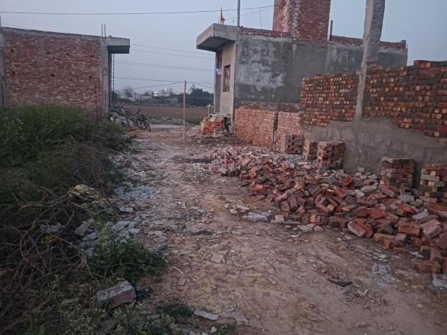 Land for sale in South West Delhi, Deri