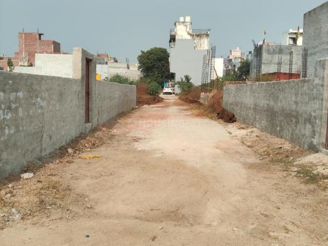 Land for sale in South West Delhi, Deri