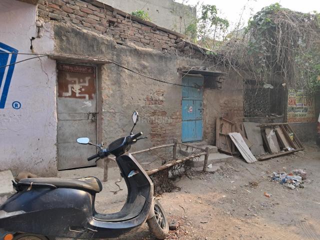 Land for sale in North Delhi, Deri