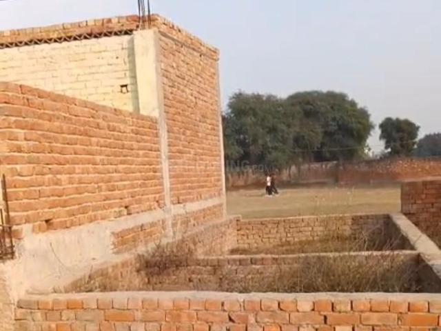 Land for sale in North Delhi, Deri