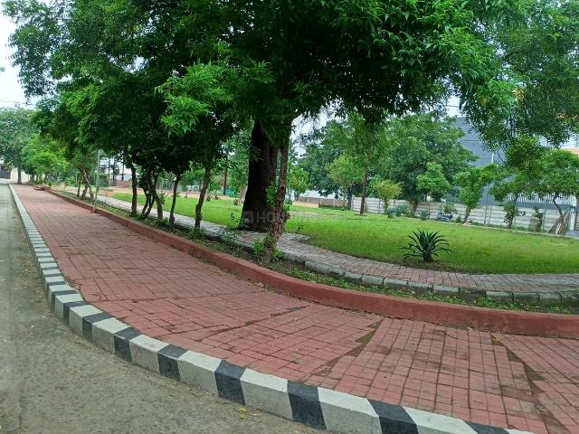 Land for sale in Madya
