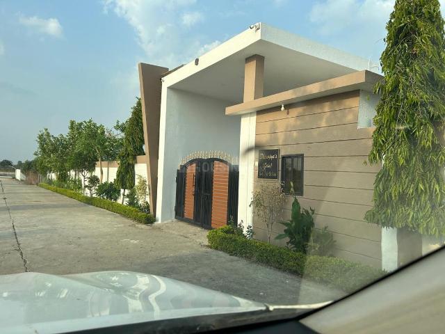 Land for sale in Madya