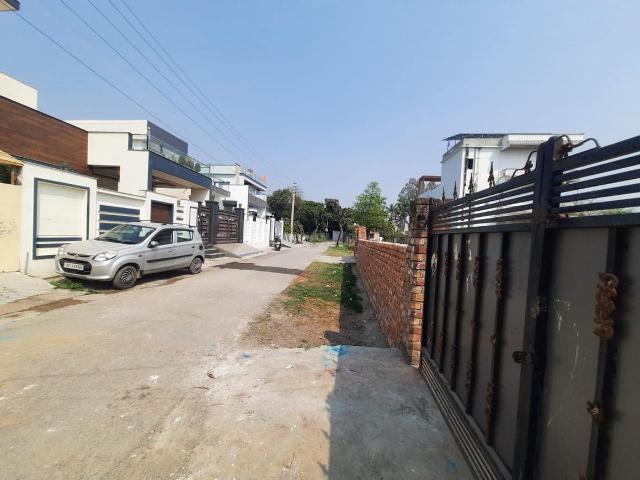 Land for sale in Kedarpur, Uttarakhand
