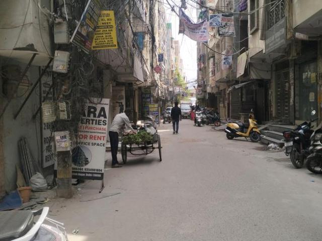 Land for sale in East Delhi, Deri
